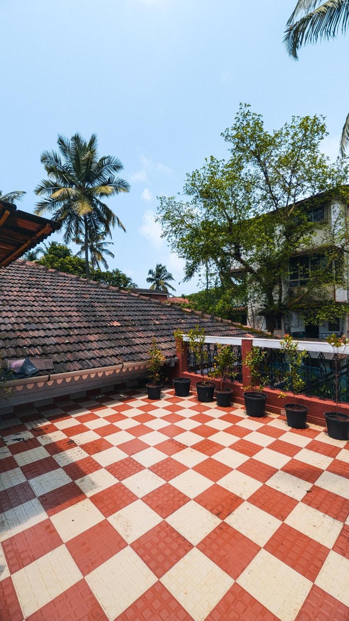 The First House By V3Homestay 4Bhk Private Pool Калангут Екстер'єр фото